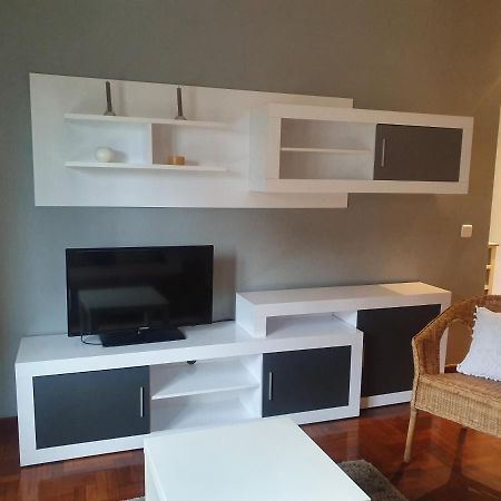 Casco Historico- Vivienda De 2 Habitaciones Con Parking Oviedo Dış mekan fotoğraf