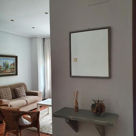 Casco Historico- Vivienda De 2 Habitaciones Con Parking Oviedo Dış mekan fotoğraf