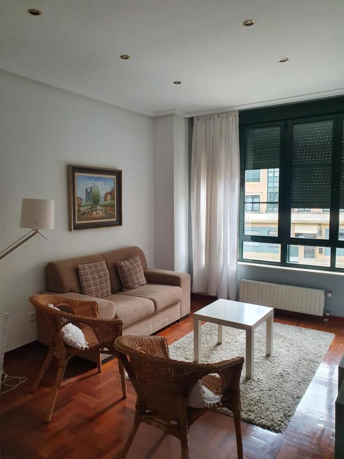 Casco Historico- Vivienda De 2 Habitaciones Con Parking Oviedo Dış mekan fotoğraf